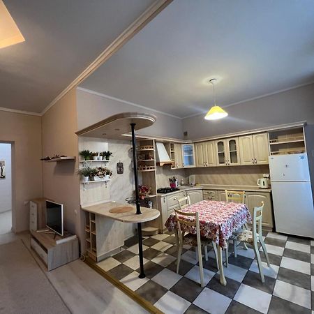 Apartment On Baseinaya Street 13 Київ Екстер'єр фото
